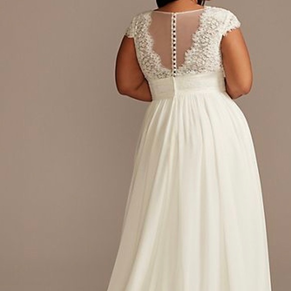 Davids’s Bridal Lace Illusion Back Chiffon Plus Size Wedding Dress - Picture 2 of 6